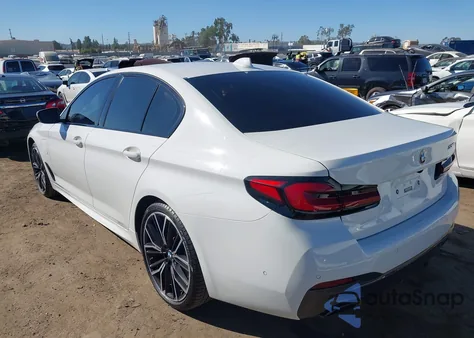 2021 BMW 530E из США, поврежденный, VIN WBA13AG00MCG65301